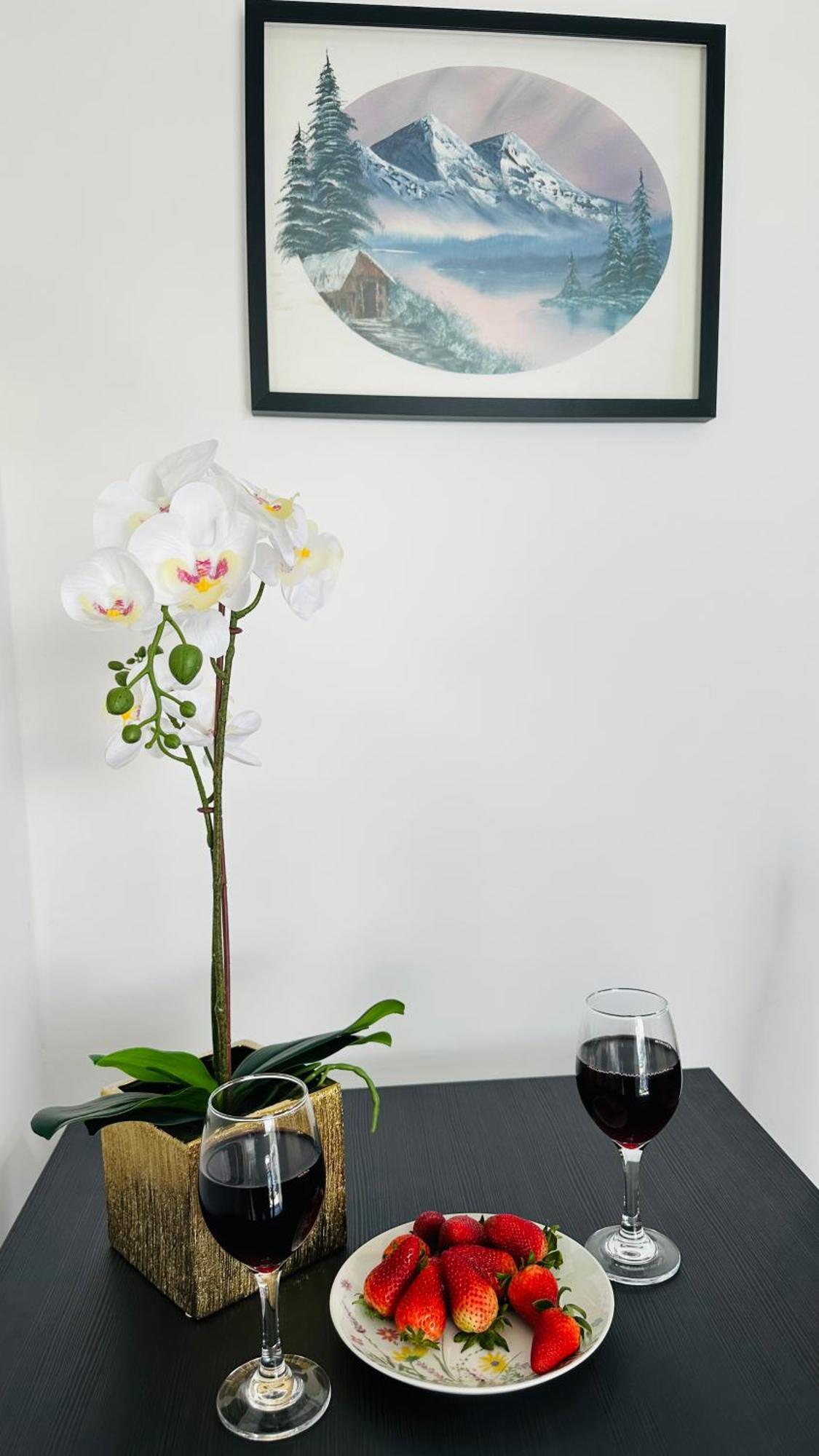 Cosy And Comfy Apartment London Exterior photo