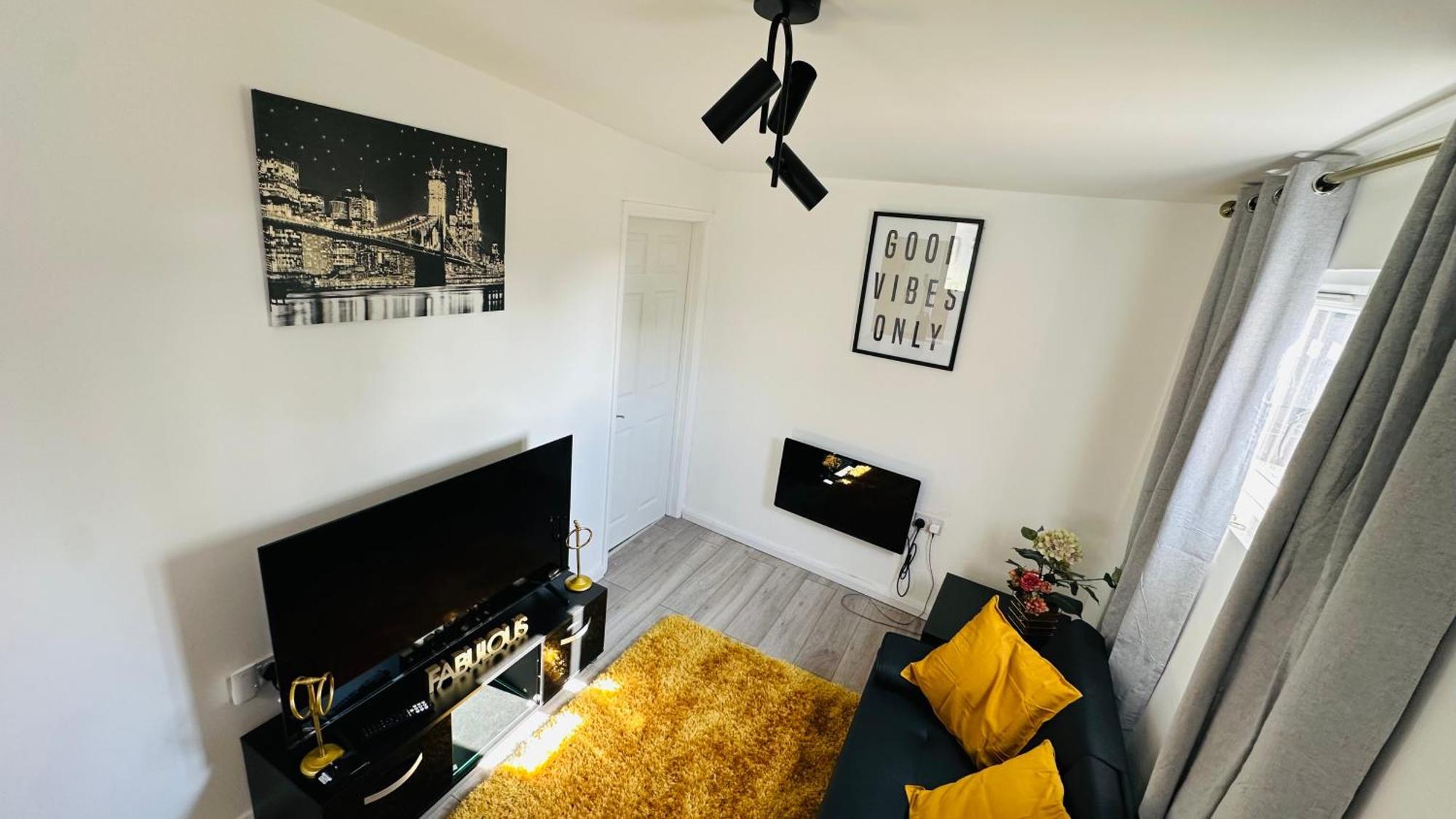 Cosy And Comfy Apartment London Exterior photo