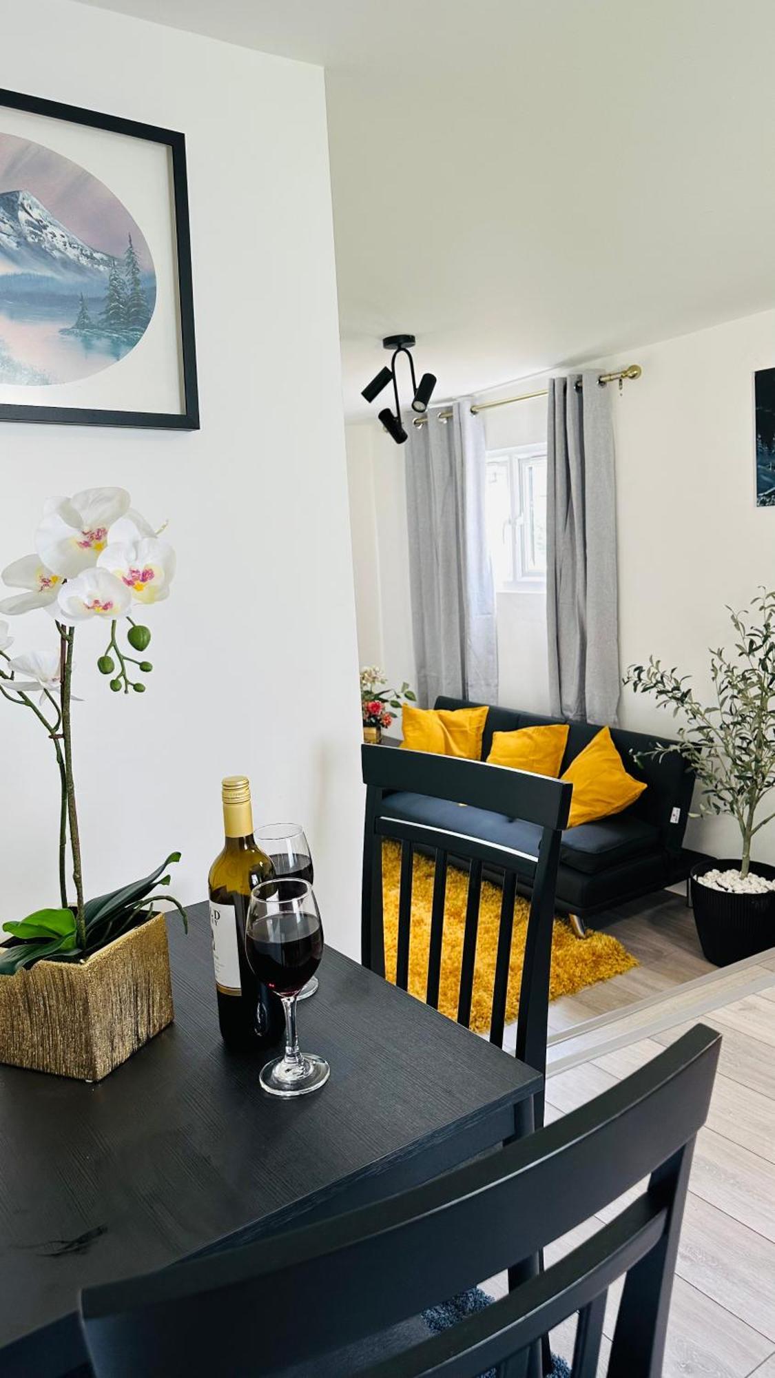 Cosy And Comfy Apartment London Exterior photo