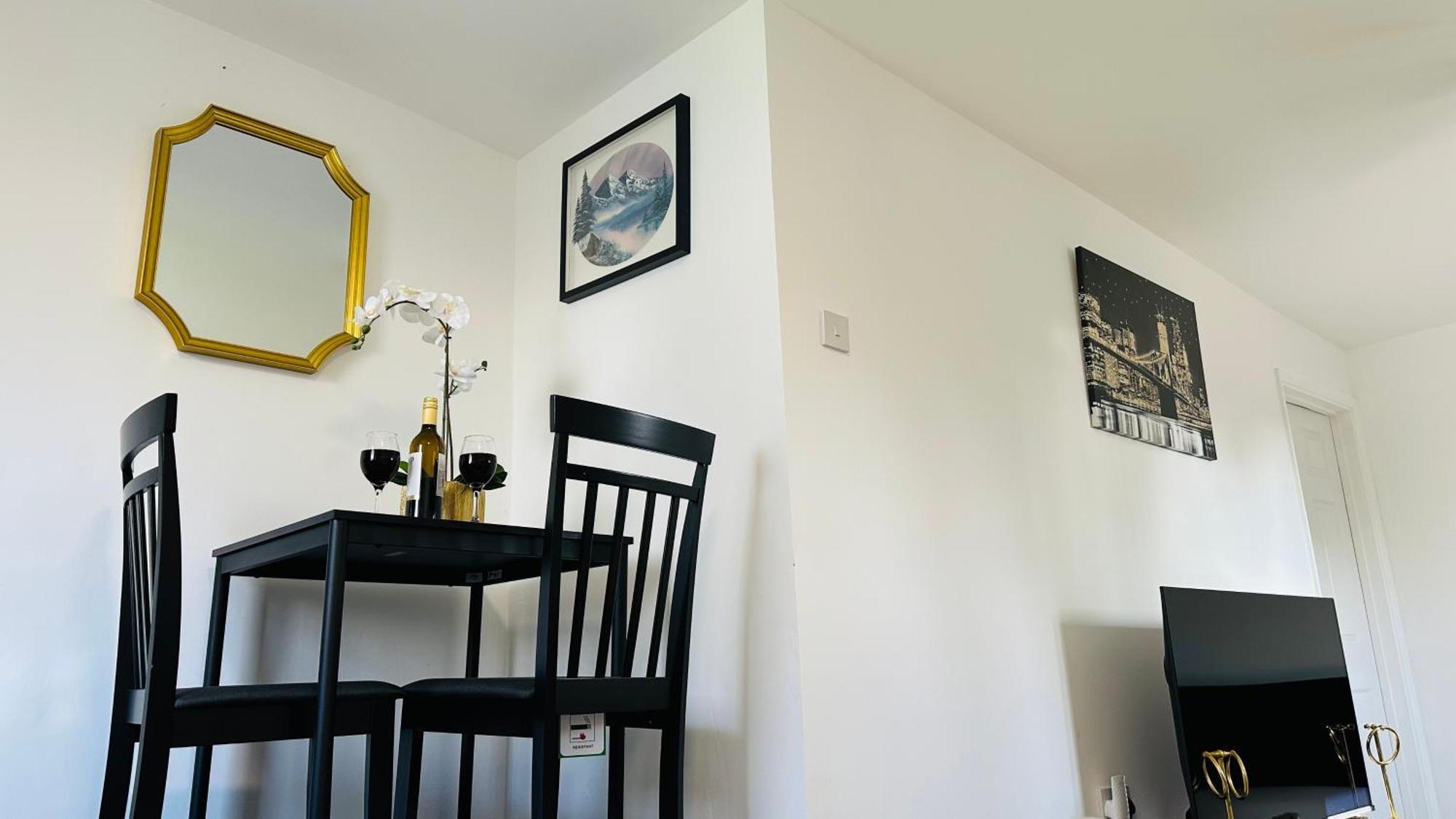 Cosy And Comfy Apartment London Exterior photo